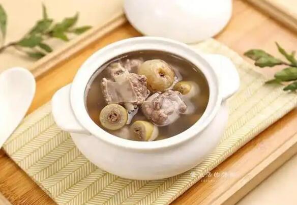【孕妇可以喝红豆莲子汤吗】孕妇能不能喝红豆汤 - 孕妇可以喝红豆莲子汤吗网